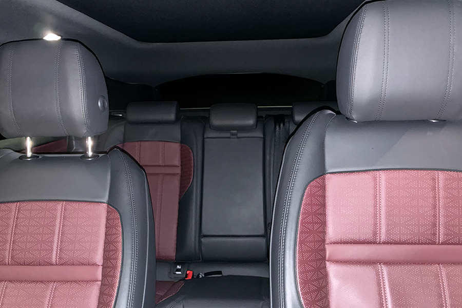 Range Rover Evoque P300 R-Dynamic HSE